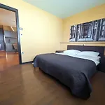 Nitro Rooms